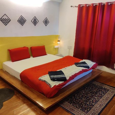 Mitra Mcleodganj Hostel McLeod Ganj Buitenkant foto