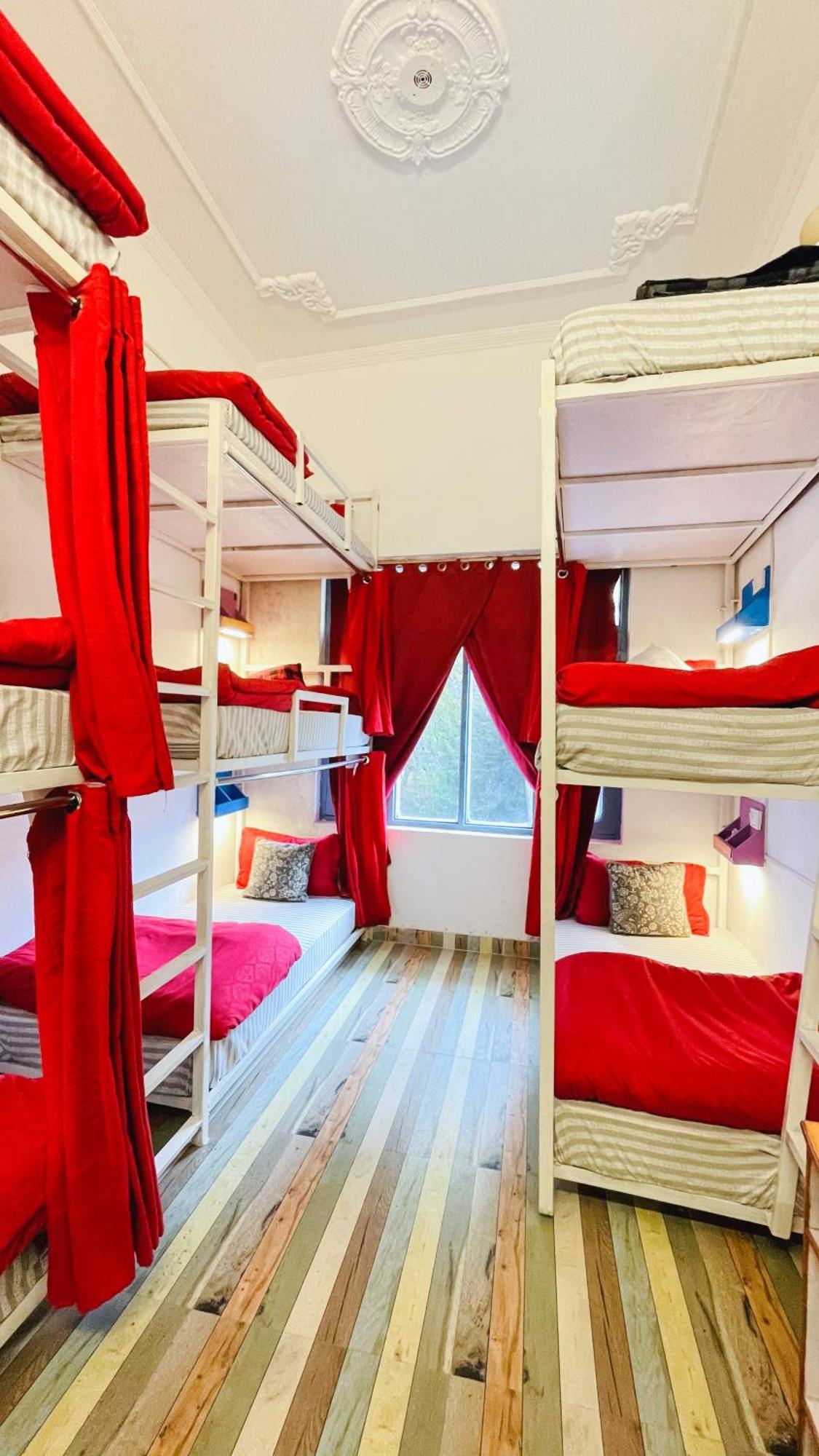 Mitra Mcleodganj Hostel McLeod Ganj Buitenkant foto