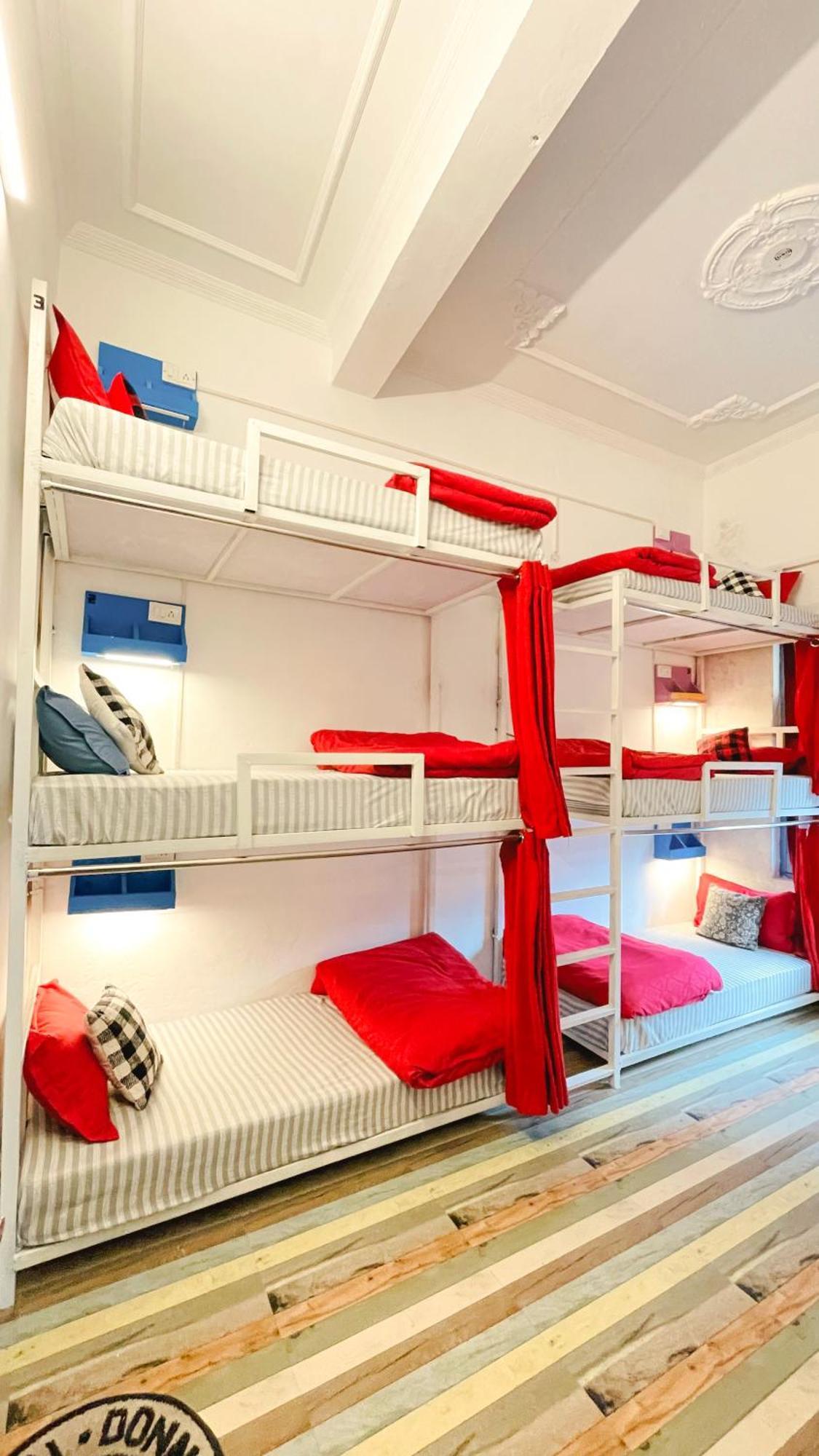 Mitra Mcleodganj Hostel McLeod Ganj Buitenkant foto