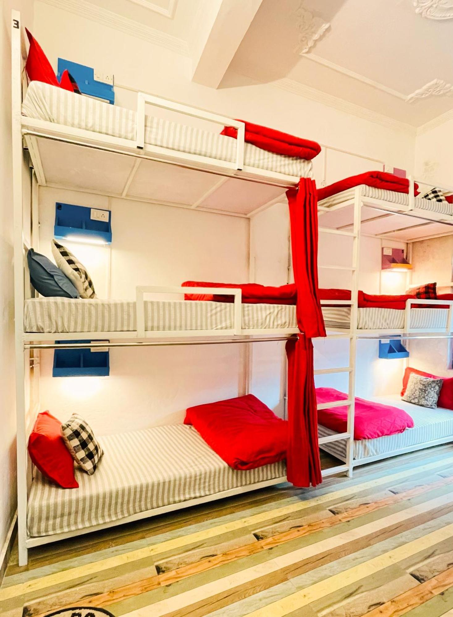 Mitra Mcleodganj Hostel McLeod Ganj Buitenkant foto