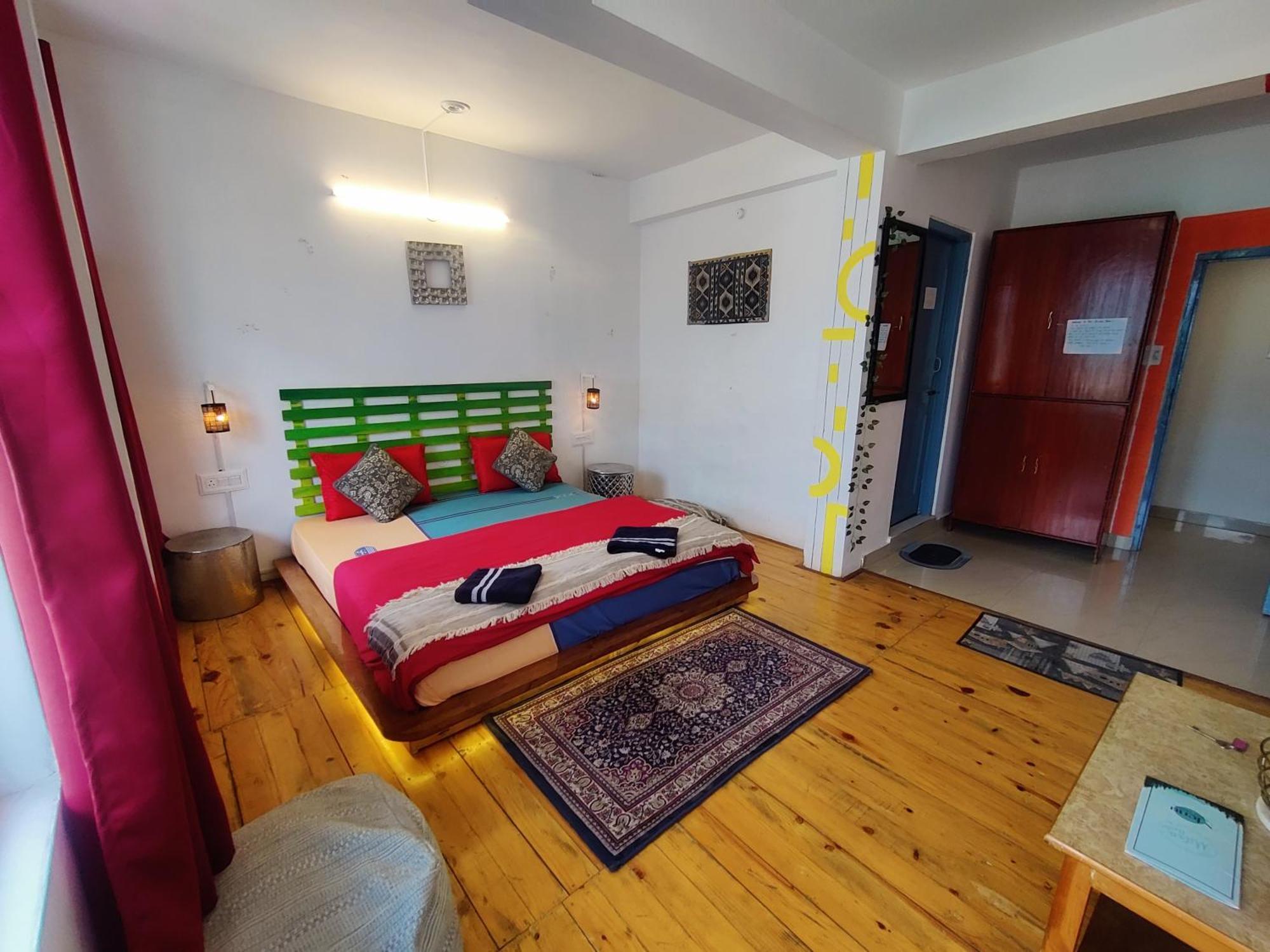Mitra Mcleodganj Hostel McLeod Ganj Buitenkant foto