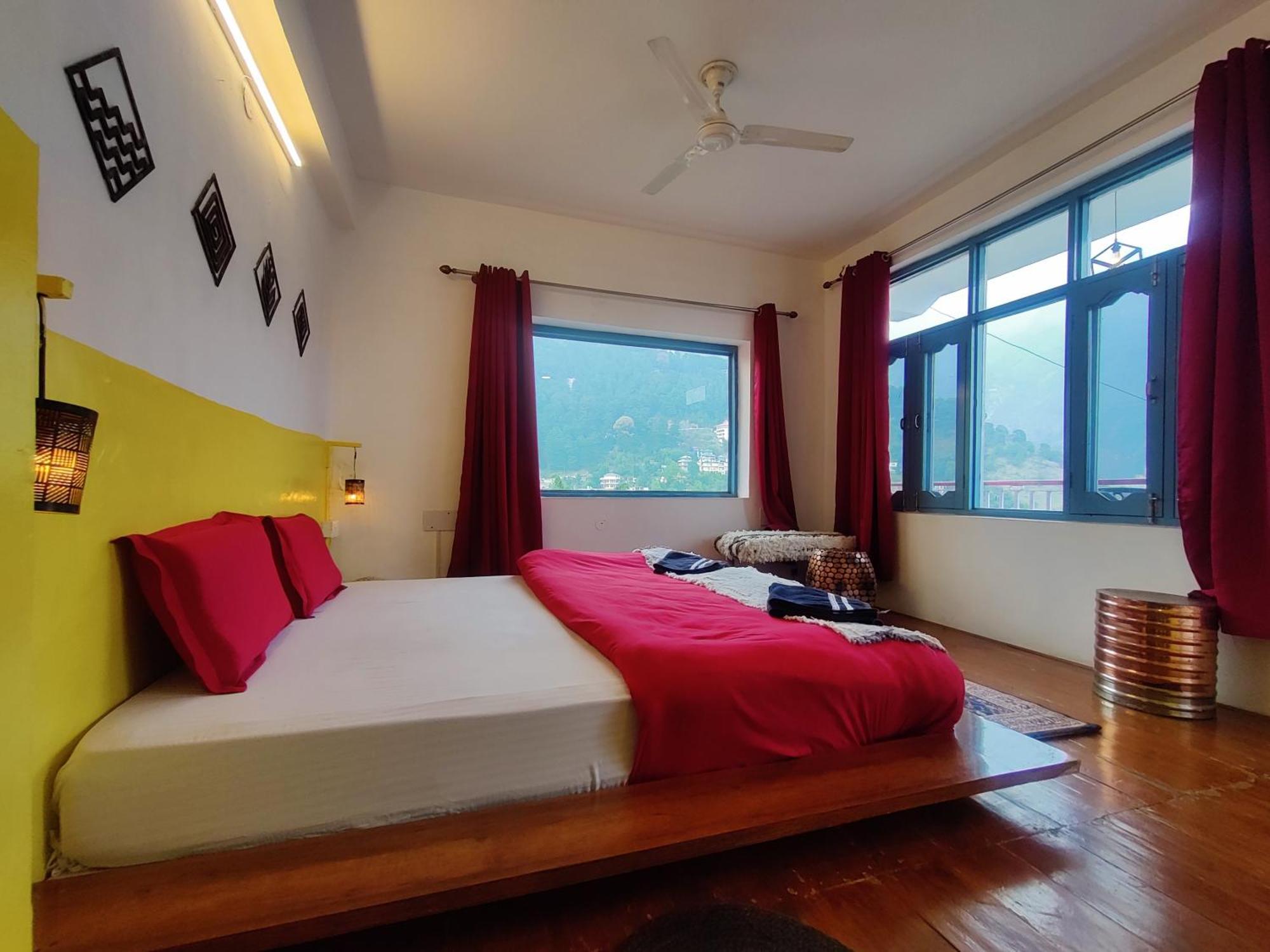 Mitra Mcleodganj Hostel McLeod Ganj Buitenkant foto