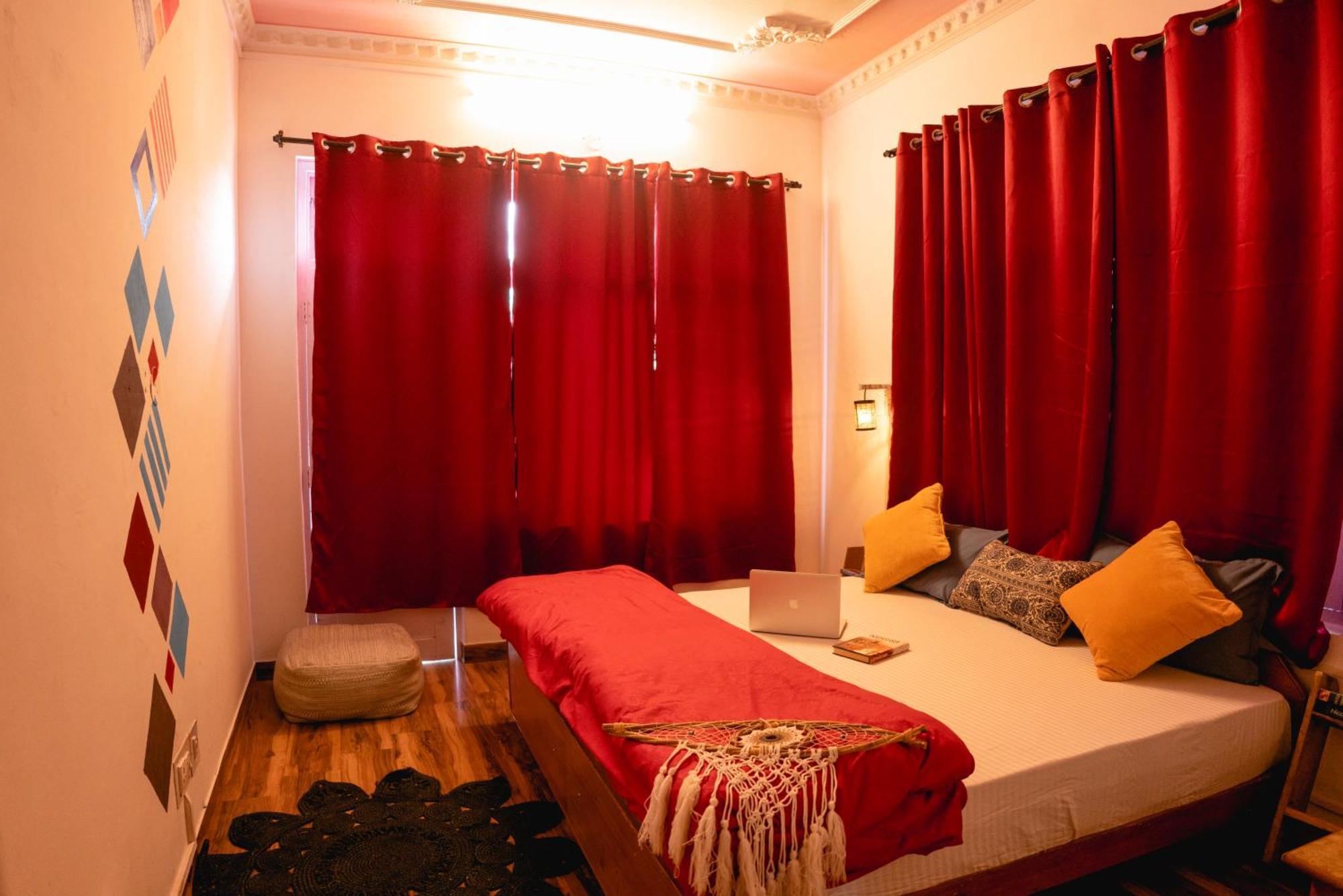 Mitra Mcleodganj Hostel McLeod Ganj Buitenkant foto