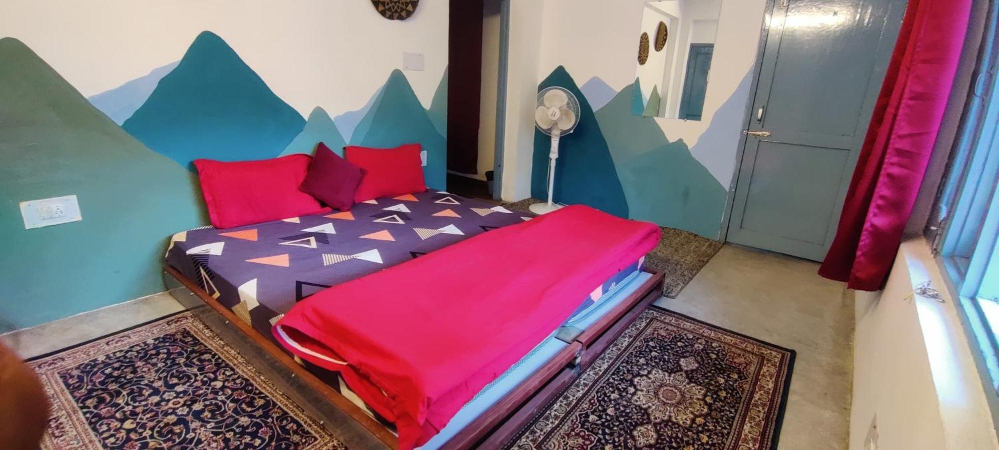Mitra Mcleodganj Hostel McLeod Ganj Buitenkant foto